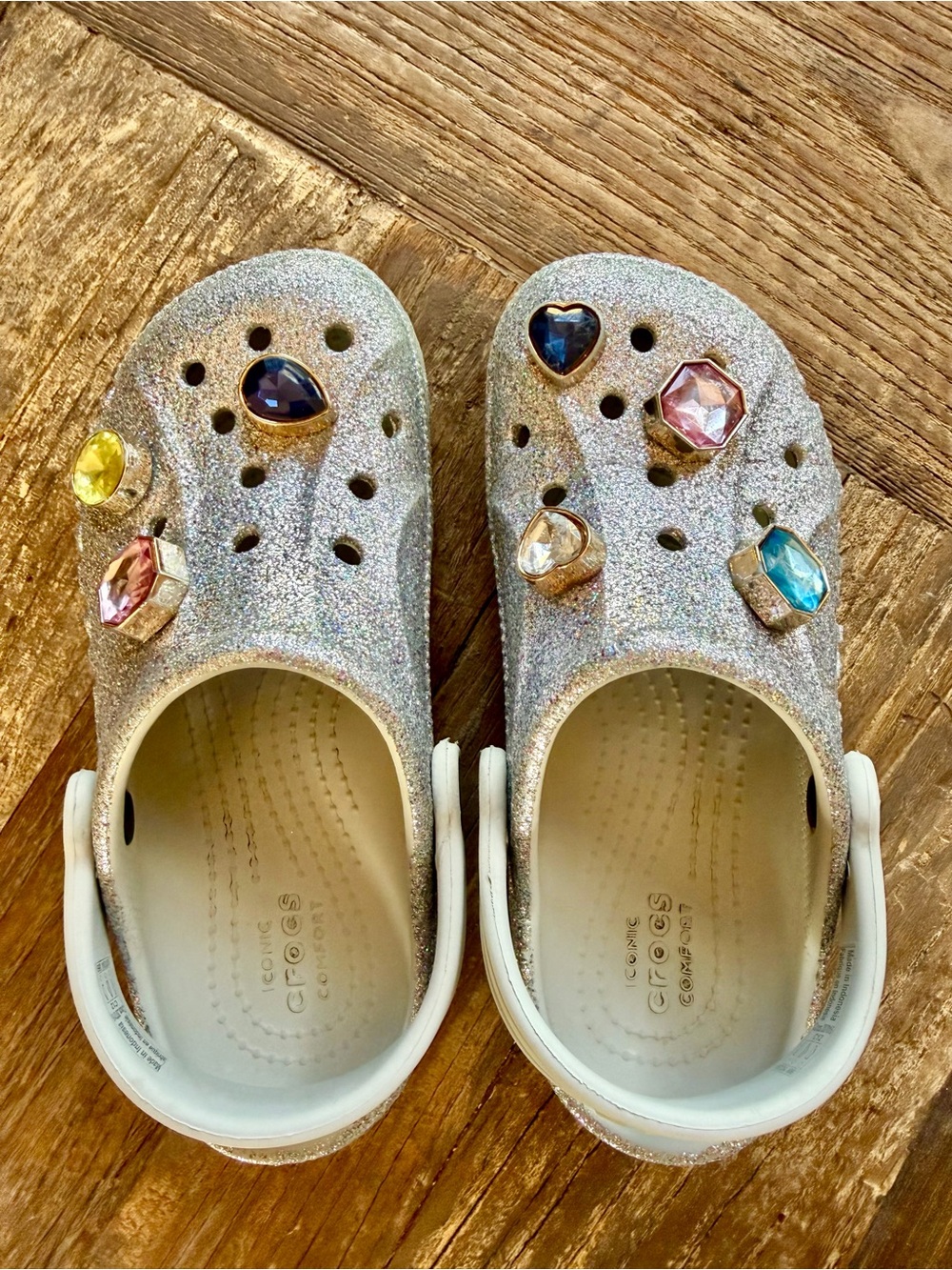 Girls Silver Glitter Crocs with Gems Sz 12 - Picture 2 of 6